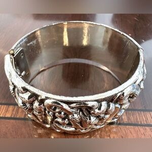 Vintage Silver Tone Embossed Hinged Bangle Bracelet 1.25” W, Fits Max 7.5 Wrist